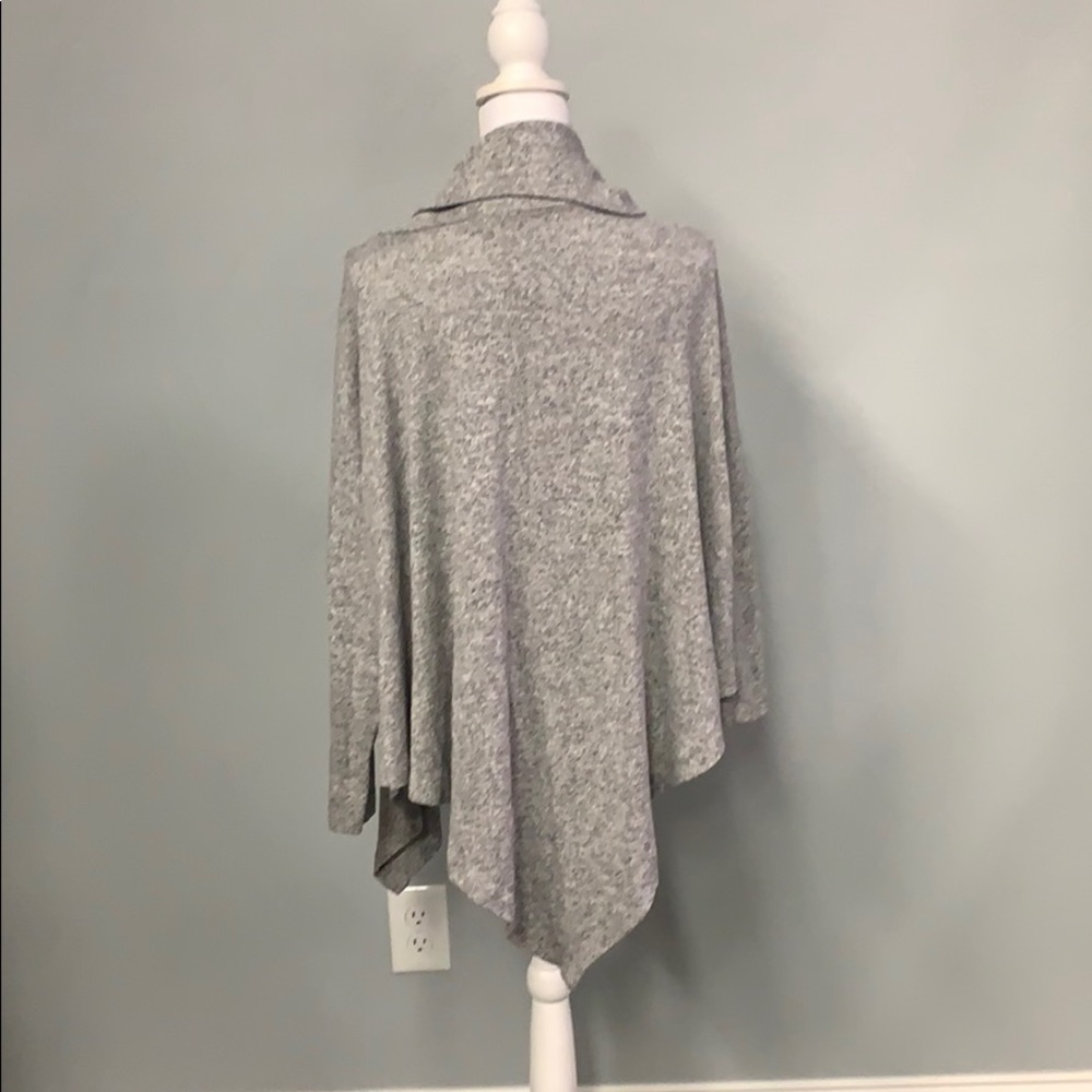 Sweater - Picture 4 of 5